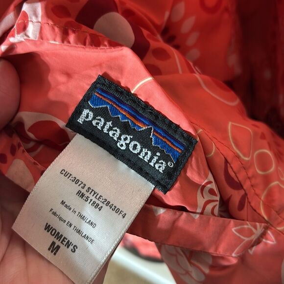 Patagonia women’s medium flip side reversible hooded jacket floral outdoor - Picture 4 of 11